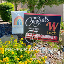 corrugated-sign-for-graduation.webp